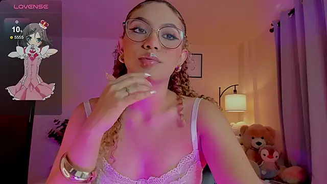 Snapshot of OxanaFedorova1- chatting on June 2026 07:25:01 PM OxanaFedorova1- online show from June 2026 07:25:01 PM