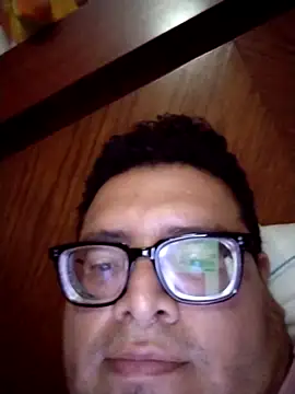 Snapshot of Santiagoqro85 chatting on September 2025 05:44:01 AM Santiagoqro85 online show from September 2025 05:44:01 AM