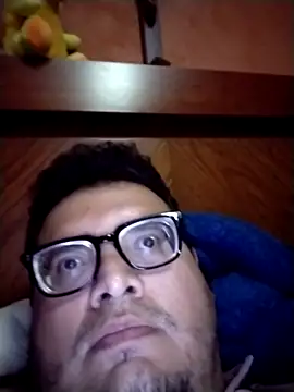 Snapshot of Santiagoqro85 chatting on October 2025 03:01:02 AM Santiagoqro85 online show from October 2025 03:01:02 AM