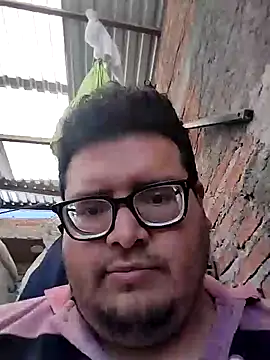 Snapshot of Santiagoqro85 chatting on October 2025 08:37:02 PM Santiagoqro85 online show from October 2025 08:37:02 PM