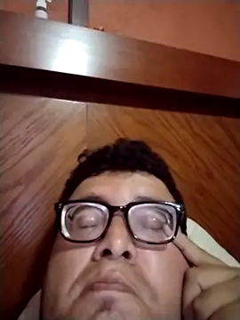 Snapshot of Santiagoqro85 chatting on October 2025 12:48:02 PM Santiagoqro85 online show from October 2025 12:48:02 PM