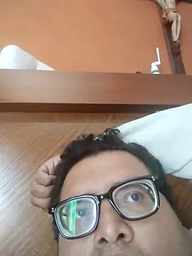 Snapshot of Santiagoqro85 chatting on October 2025 05:46:01 PM Santiagoqro85 online show from October 2025 05:46:01 PM