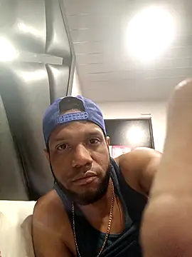 JoselitoVrgn online show from November 2025 10:24:01 AM