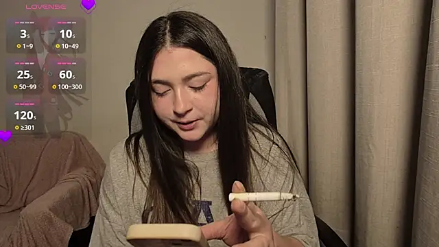 Snapshot of valentinauwu chatting on November 2025 03:38:01 AM valentinauwu online show from November 2025 03:38:01 AM