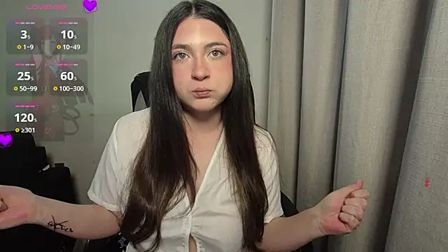 Snapshot of valentinauwu chatting on November 2025 03:06:01 AM valentinauwu online show from November 2025 03:06:01 AM