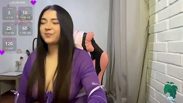 Snapshot of valentinauwu chatting on April 2026 01:38:02 AM valentinauwu online show from April 2026 01:38:02 AM