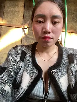 chipp-bong online show from February 2026 12:47:02 AM