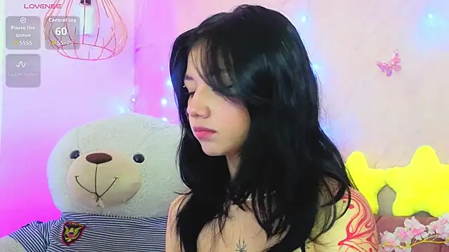 april bennett online show from April 2026 01:09:02 PM