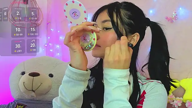 april bennett online show from May 2026 01:07:02 PM