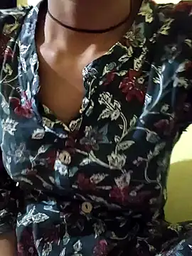 SweetKomal89 online show from November 2025 06:51:02 PM