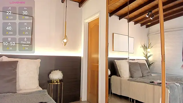 VictoriaShelby online show from October 2025 12:23:02 PM