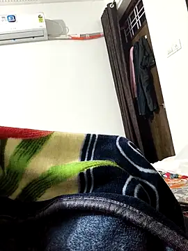 Chanderi19 online show from February 2026 04:14:01 PM