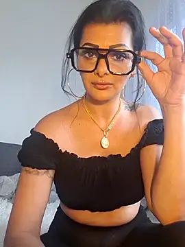 Snapshot of Pillango1212 chatting on November 2025 11:56:01 AM Pillango1212 online show from November 2025 11:56:01 AM