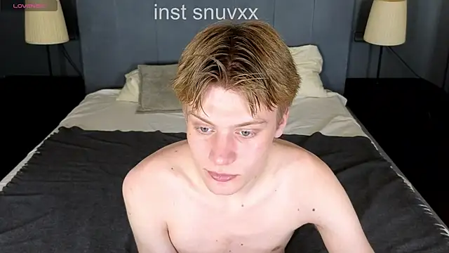 Snapshot of LouieEvans chatting on October 2025 10:07:01 PM LouieEvans online show from October 2025 10:07:01 PM