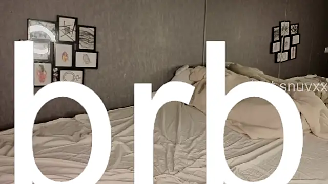 Snapshot of LouieEvans chatting on November 2025 11:26:02 PM LouieEvans online show from November 2025 11:26:02 PM