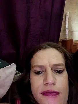 Snapshot of Skymadison chatting on November 2025 10:26:01 PM Skymadison online show from November 2025 10:26:01 PM