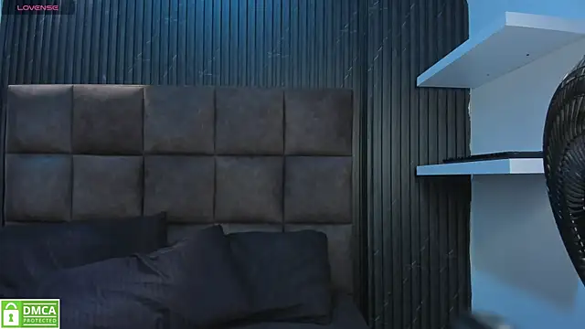 Sussy Vixen online show from January 2026 04:04:02 AM