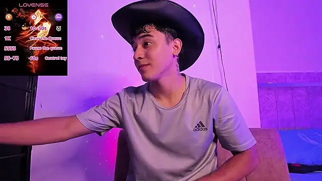 Austin Cardieff  online show from September 2025 03:30:01 AM