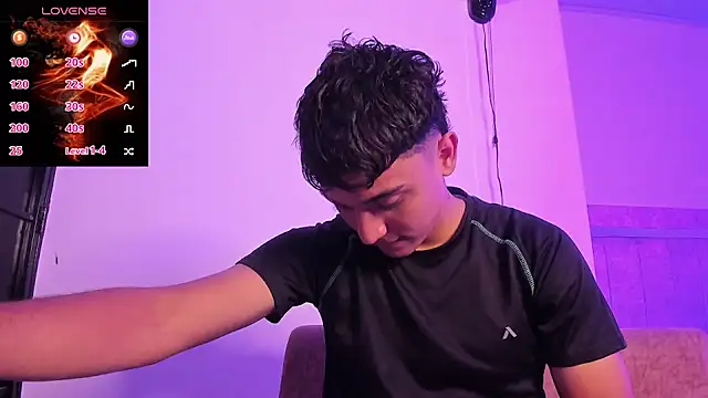 Austin Cardieff  online show from September 2025 03:44:01 AM