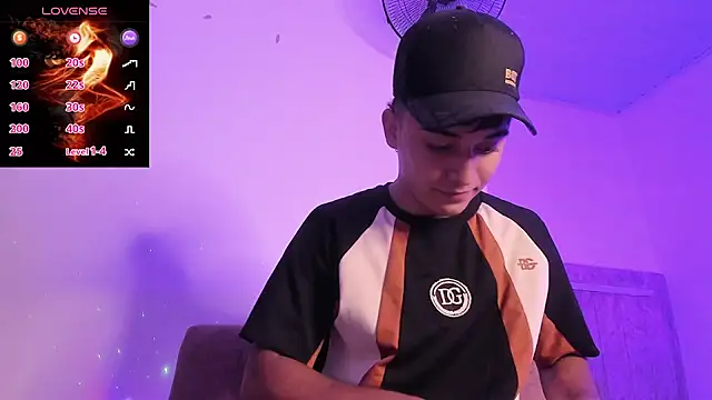 Austin Cardieff  online show from September 2025 08:02:02 PM