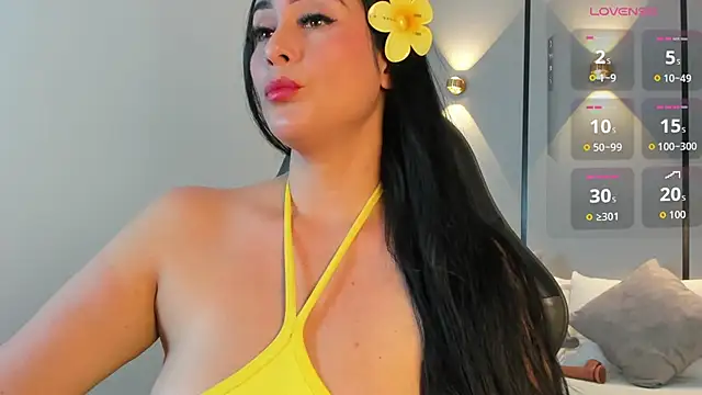 Snapshot of ashly_moonn chatting on April 2026 12:39:01 PM ashly moonn online show from April 2026 12:39:01 PM