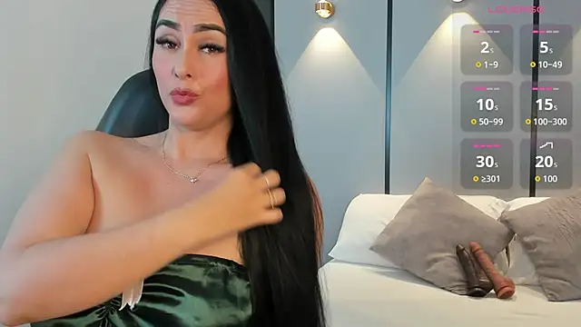 Snapshot of ashly_moonn chatting on May 2026 12:33:01 PM ashly moonn online show from May 2026 12:33:01 PM