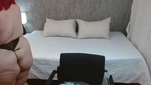 Cristhin  online show from September 2025 06:50:02 AM