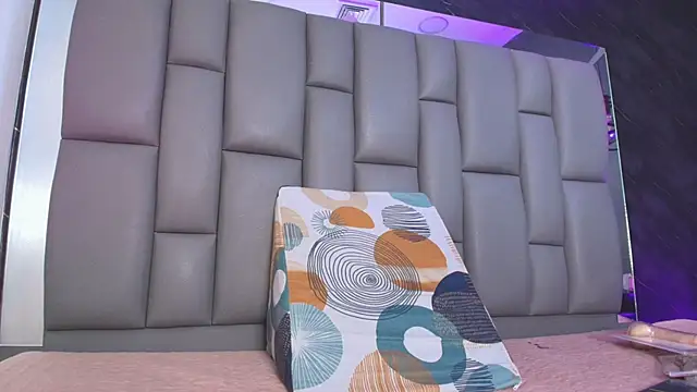 kissme luna online show from November 2025 07:13:01 PM