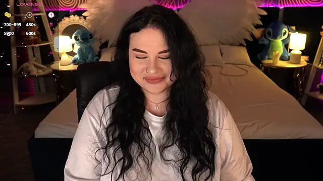 SerahMirabeli online show from November 2025 02:05:02 PM