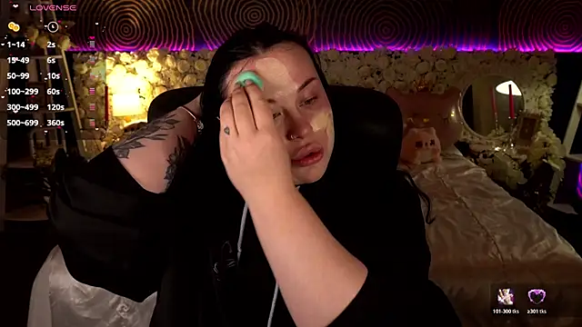 SerahMirabeli online show from April 2026 06:36:02 PM