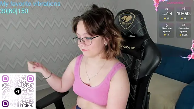 Mila  Cutee online show from October 2025 01:48:02 AM