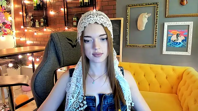 FlexyFox online show from September 2025 08:38:01 AM