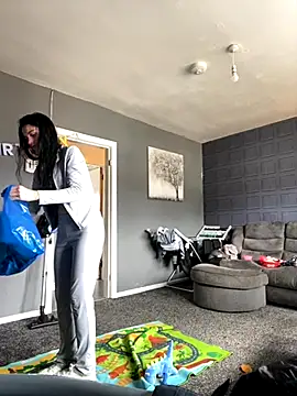 Camwithchlox online show from September 2025 10:48:02 AM