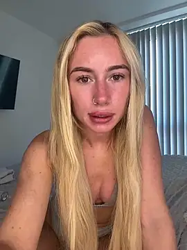 SexySaraxxoo online show from May 2026 09:28:01 AM