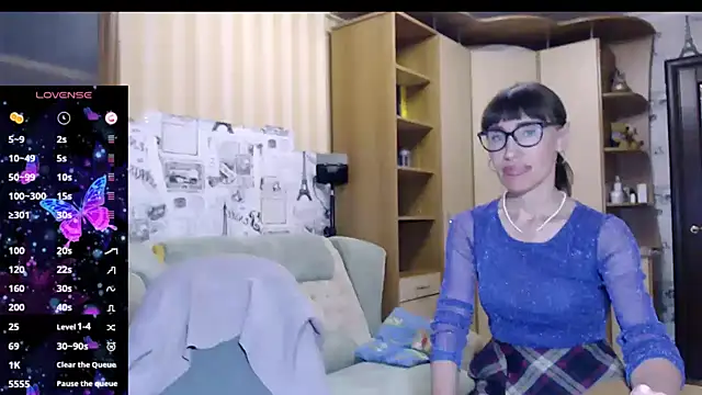 Two Sisters online show from September 2025 11:43:01 AM