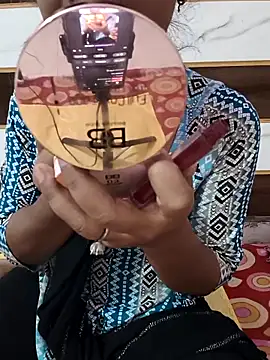 Itz Mayra  online show from October 2025 06:04:01 AM