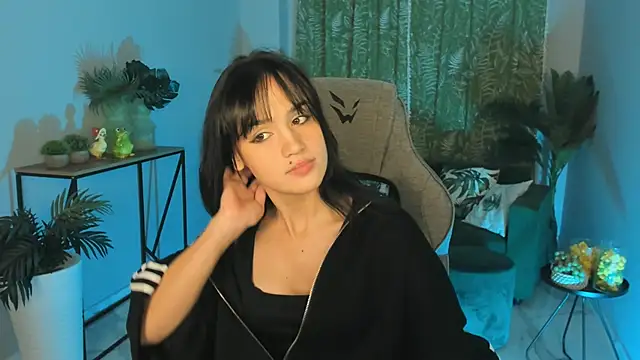 MonicaFarmer online show from October 2025 08:31:01 PM