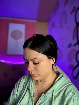 Snapshot of Megaan__More chatting on November 2025 01:31:01 AM Megaan More online show from November 2025 01:31:01 AM