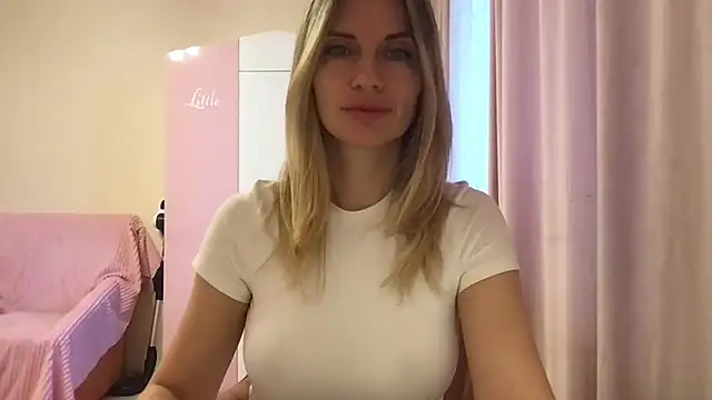KarelliaStar online show from May 2026 06:32:01 AM