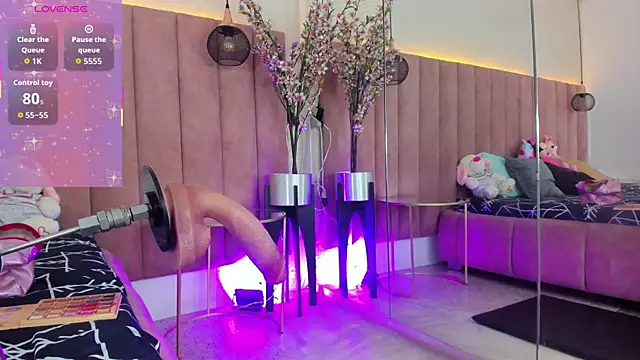 IvannaaVega online show from October 2025 07:02:02 PM