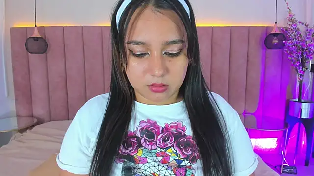 IvannaaVega online show from October 2025 04:48:02 AM