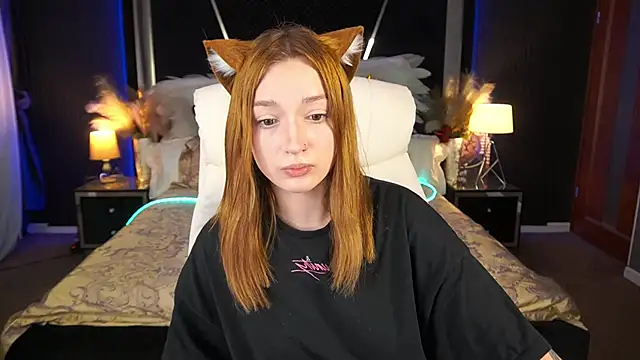 FoxyMayy online show from June 2026 07:09:01 PM