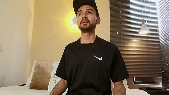 Axel Moon S online show from October 2025 06:30:01 PM