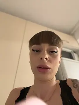 BabyBee  online show from October 2025 01:36:02 AM