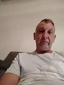 niezlomny75 online show from September 2025 10:43:01 PM