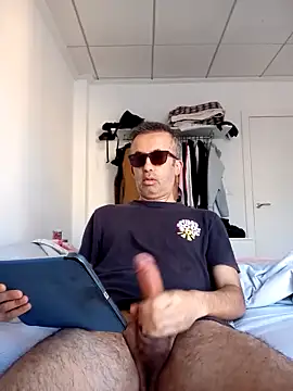 EmilioTaladdro online show from May 2026 05:38:02 AM