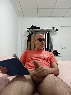 EmilioTaladdro online show from May 2026 09:11:02 PM