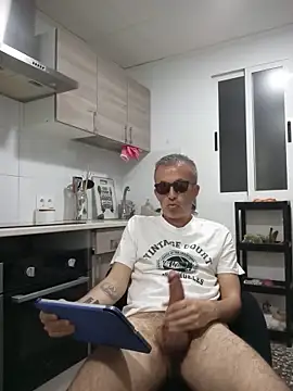 EmilioTaladdro online show from May 2026 08:26:02 PM