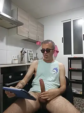 EmilioTaladdro online show from May 2026 09:12:01 PM