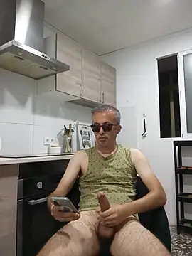 EmilioTaladdro online show from June 2026 11:03:01 PM
